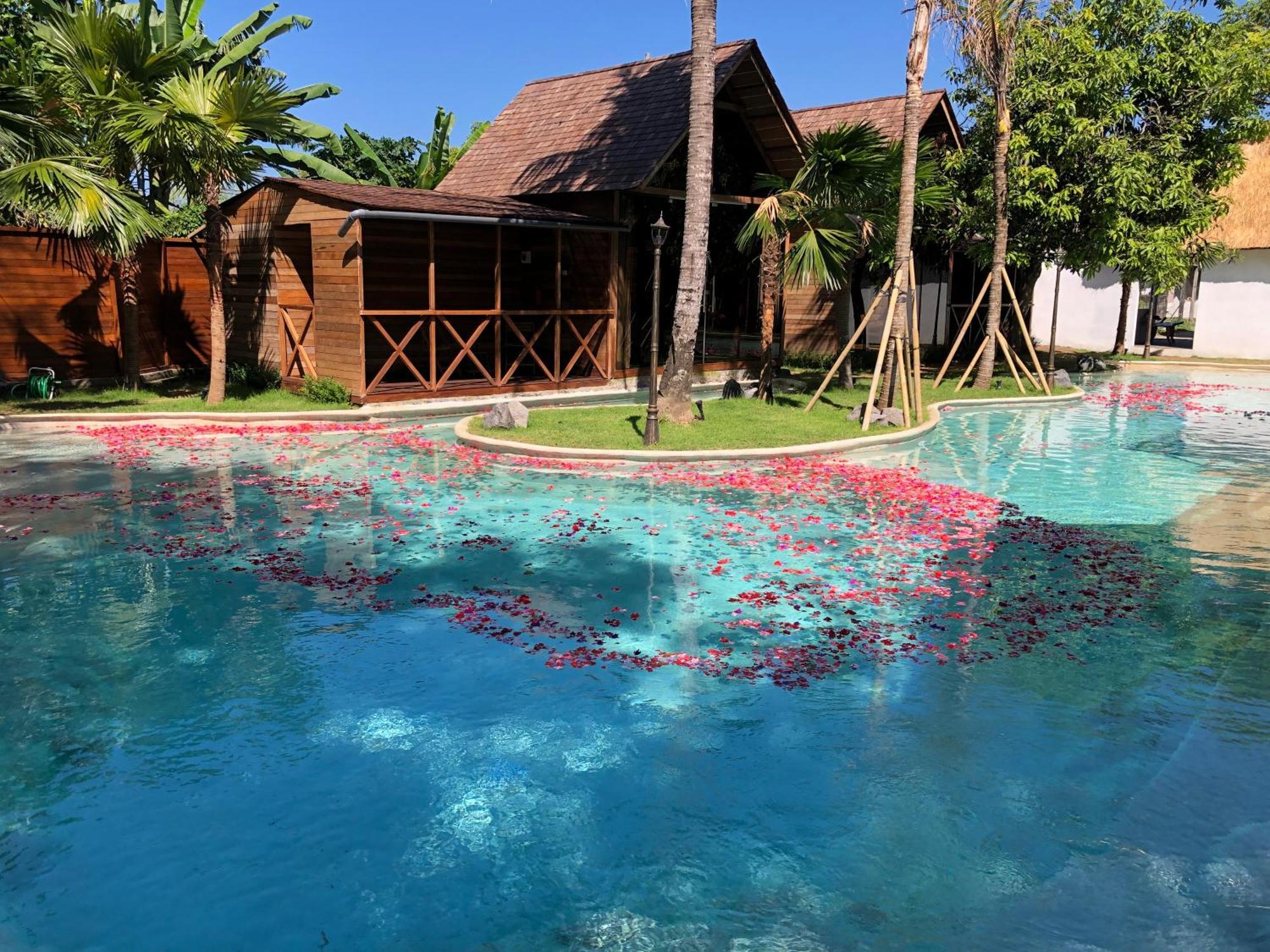 Bali Lagoon Bungalows, Nusa Dua Benoa Esterno foto